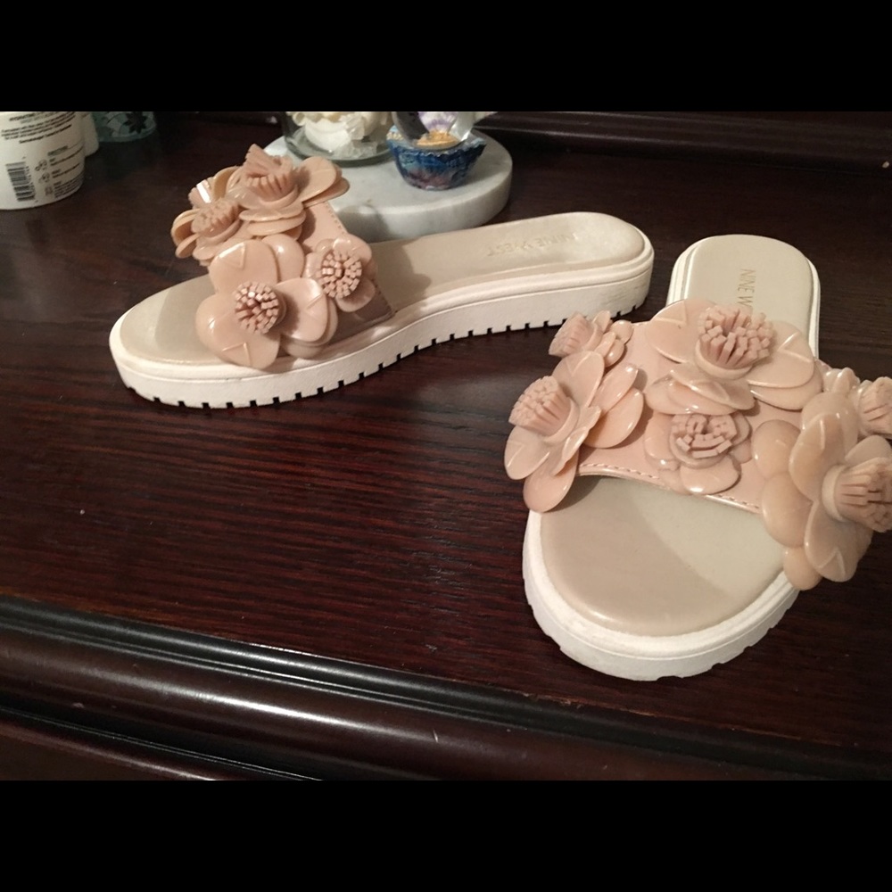 Sandals/slides - Picture 2 of 2